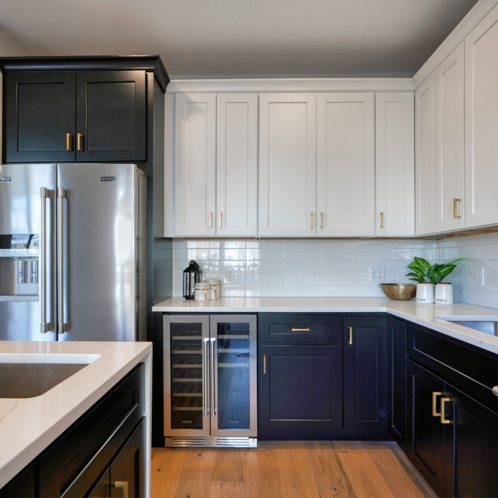 Cambridge Onyx and White