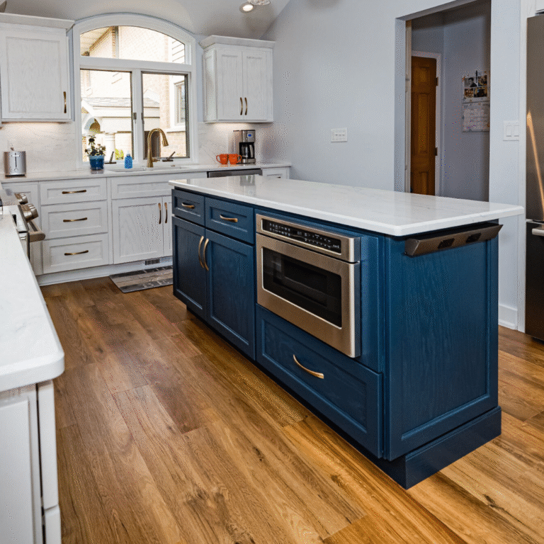 Jefferson Oak White and bluelagoon